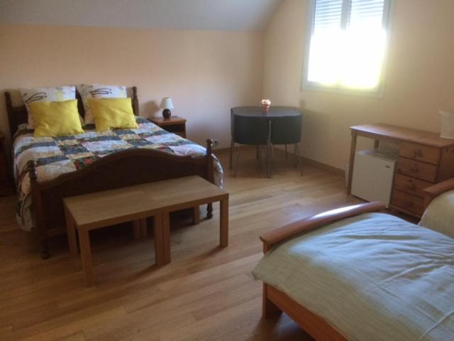 Les Petits Chenes Bed & Breakfast La Pellerine  Екстериор снимка